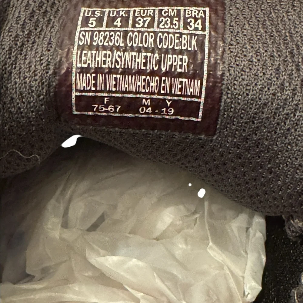 Skechers Durablox sneakers, specifically designed for kids size 5